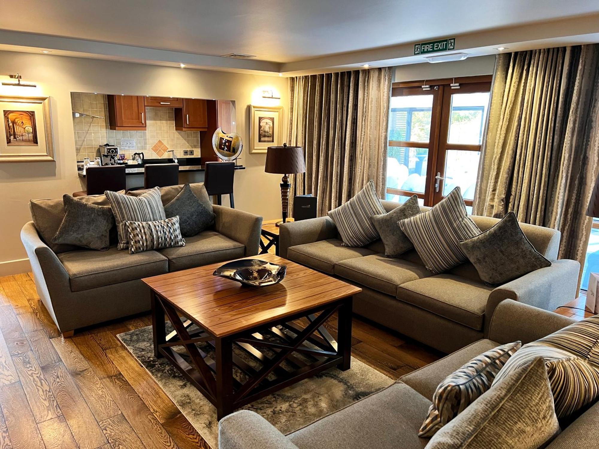 The Gailes Hotel & Spa Ирвин Экстерьер фото